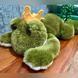 RUSS Plush PRINCE Frog Stuffed Animal Crown & Red Heart on Foot 11” Plush